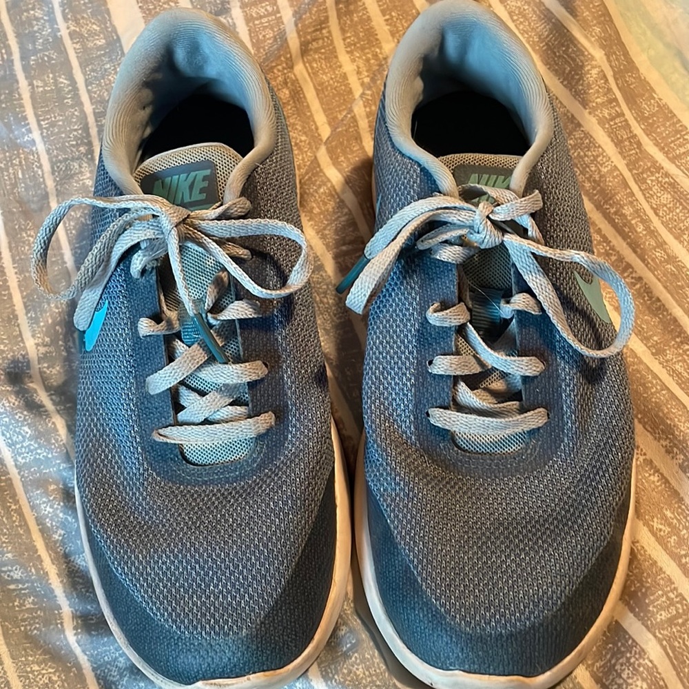Nike tennis shoes